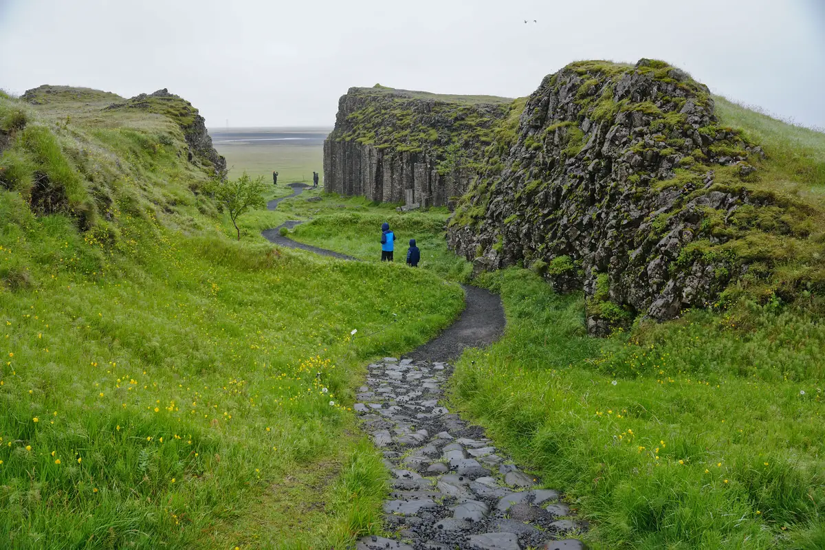 Dverghamrar (Dwarf Rocks)
