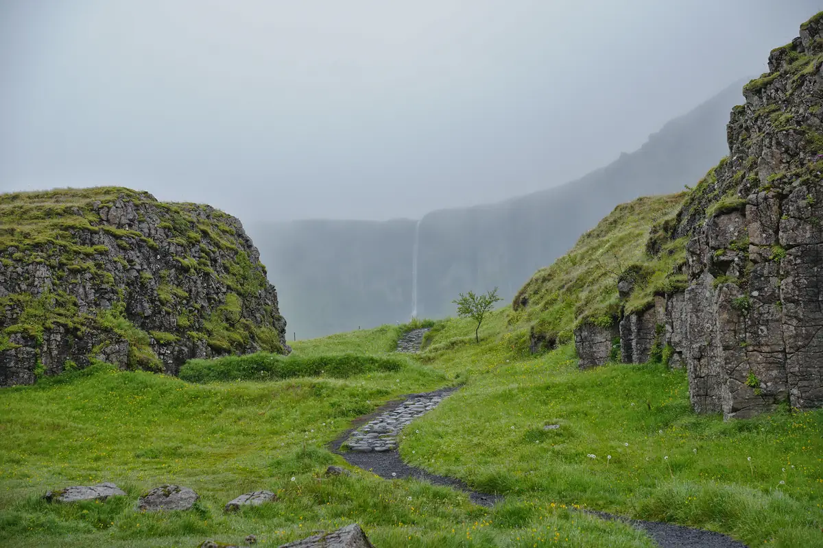 Dverghamrar (Dwarf Rocks)